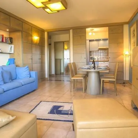 Lovely Apartment Pooltennis Court In The Heart Of Juan-Les-Pins *