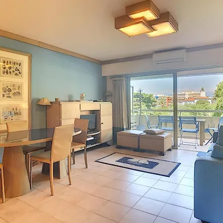 Διαμέρισμα Lovely Apartment Pooltennis Court In The Heart Of Juan-Les-Pins